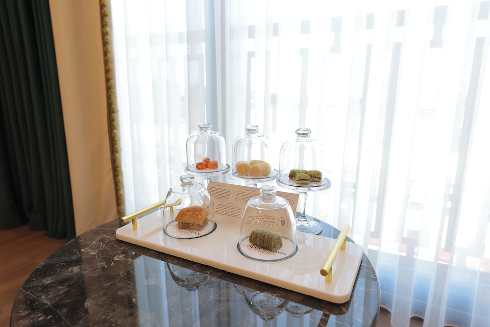 Golden Horn Bosphorus Hotel 55/64