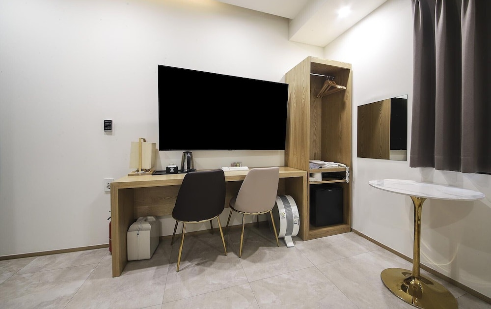 TRT Hotel 36/50