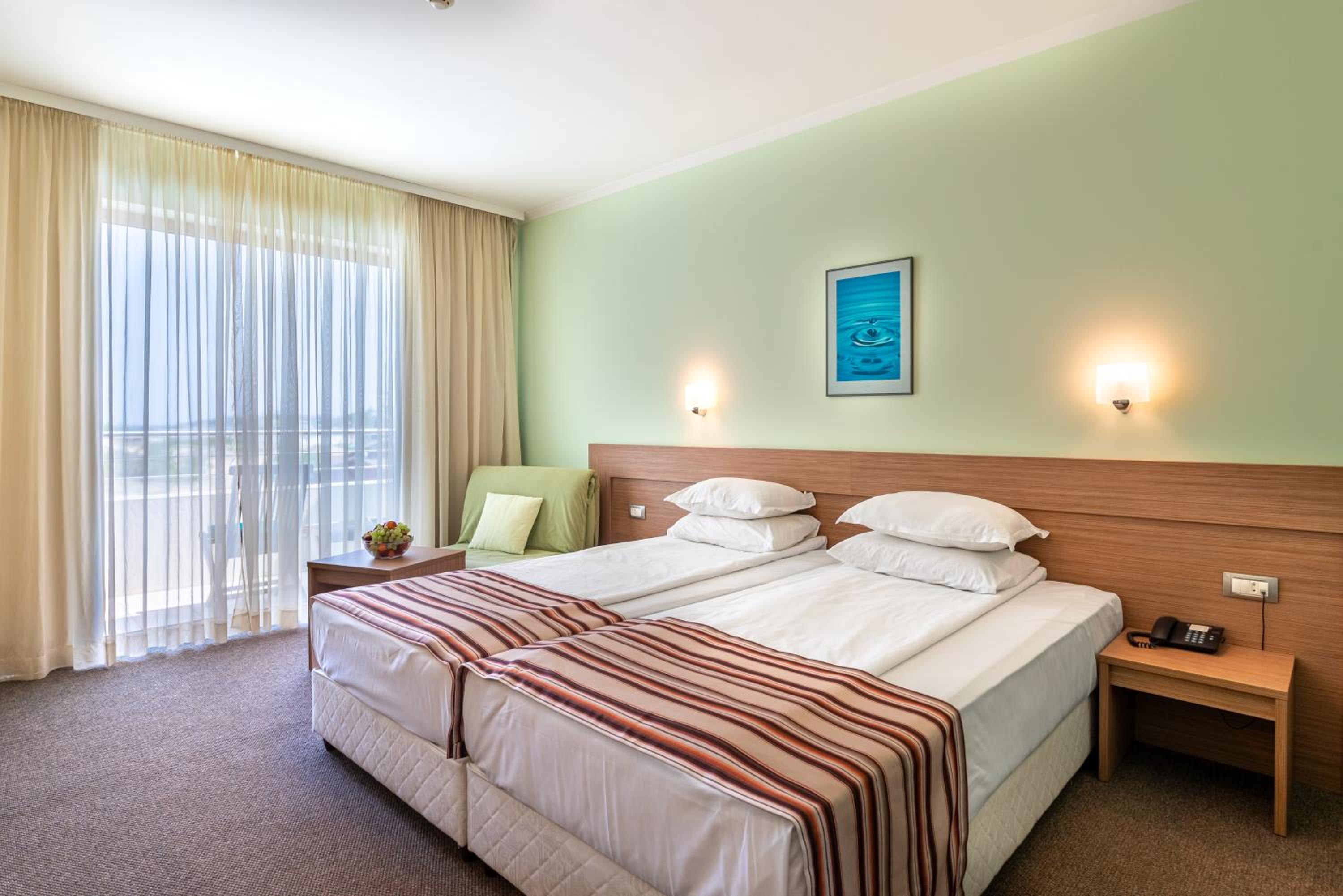 Jeravi Hotel 25/56