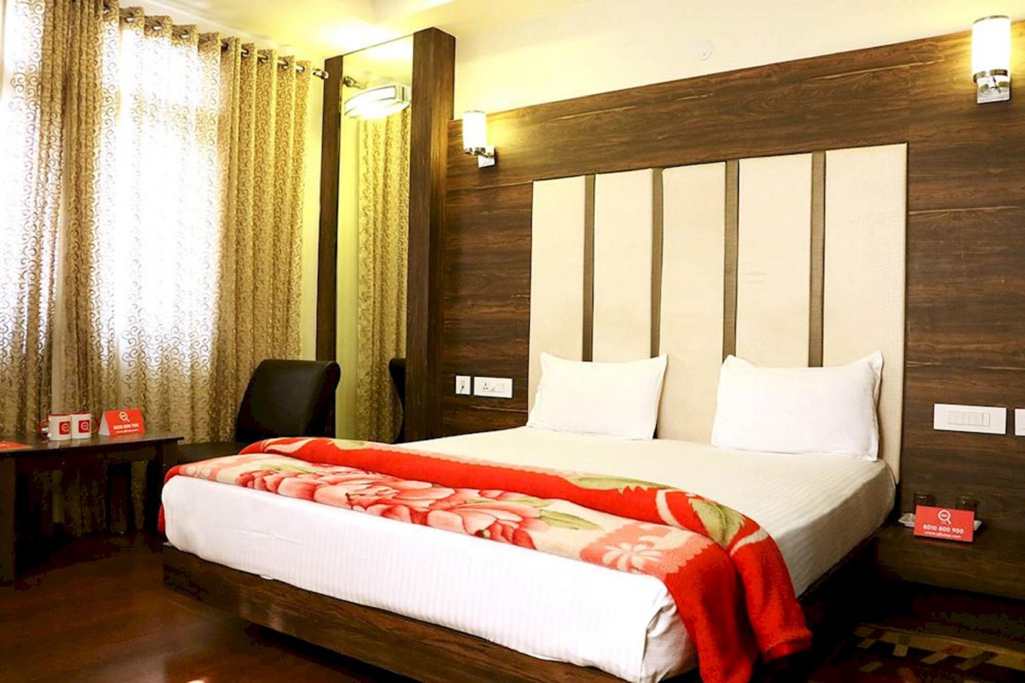 OYO Rooms Bani Park Bhrigu Marg 18/54