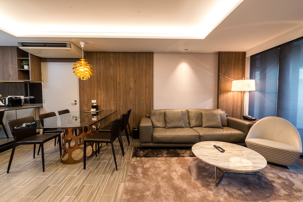 The Branksome Hotel & Residences 25/60