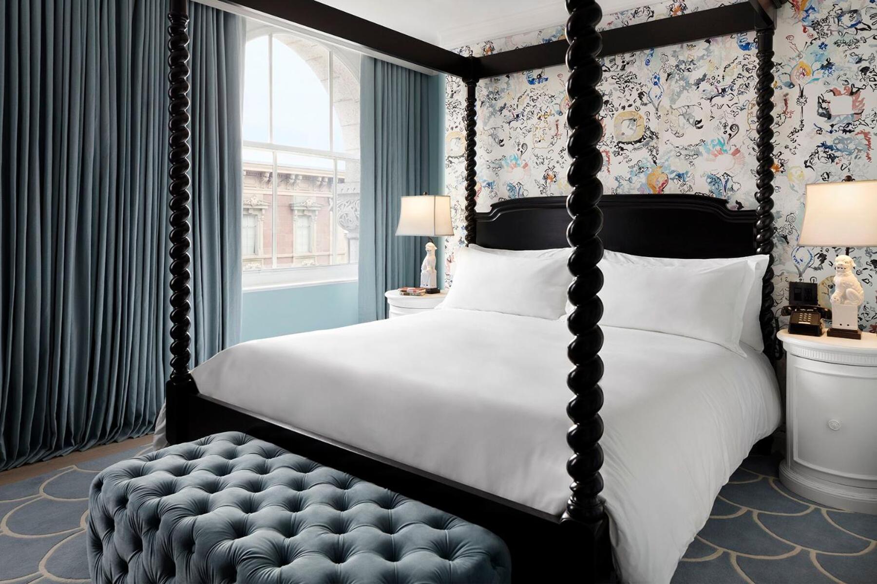 Caroline, Harbor, Suite, King Bed