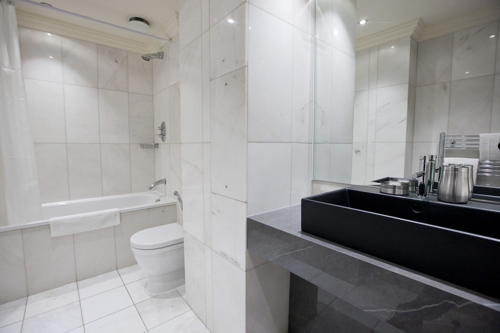 Sanctum International Serviced Apartment Maida Vale 70/72