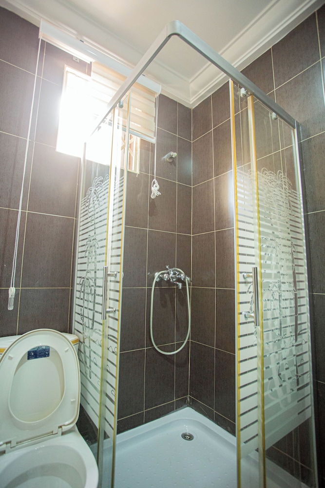 Accra Luxury Apartments 50/50