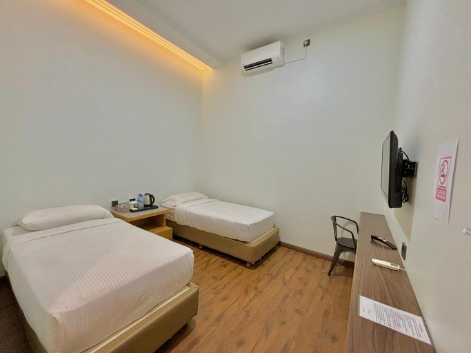 Deluxe, Twin Beds
