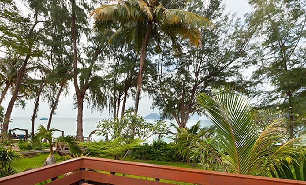 Paradise Pearl Bungalow 10/72
