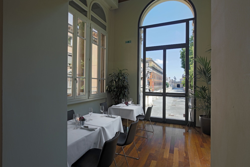 I Portici Hotel Bologna 34/49