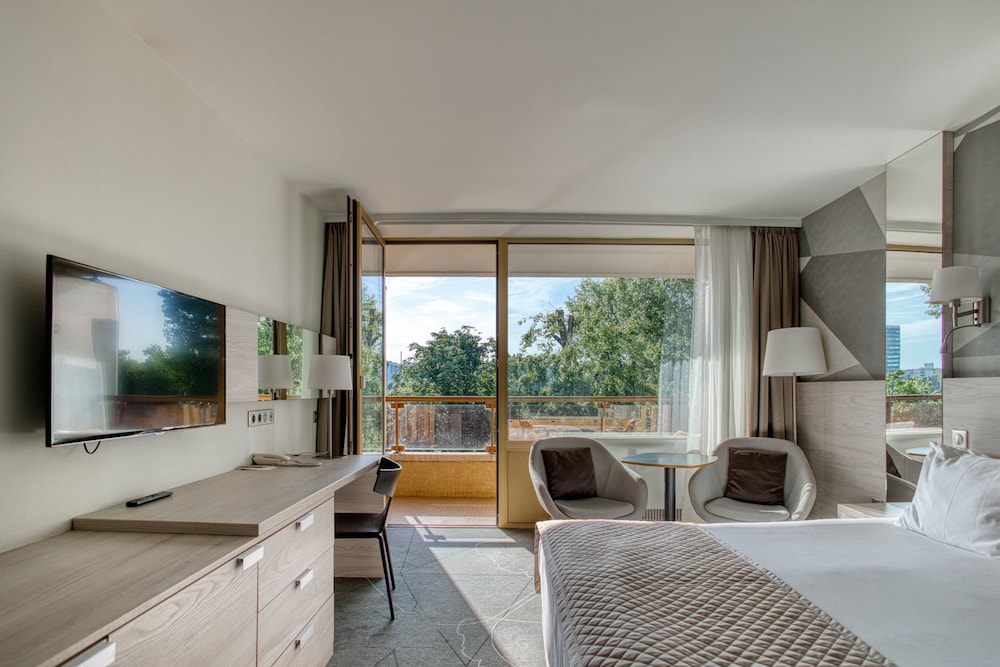 PREMIUM, DOUBLE BED