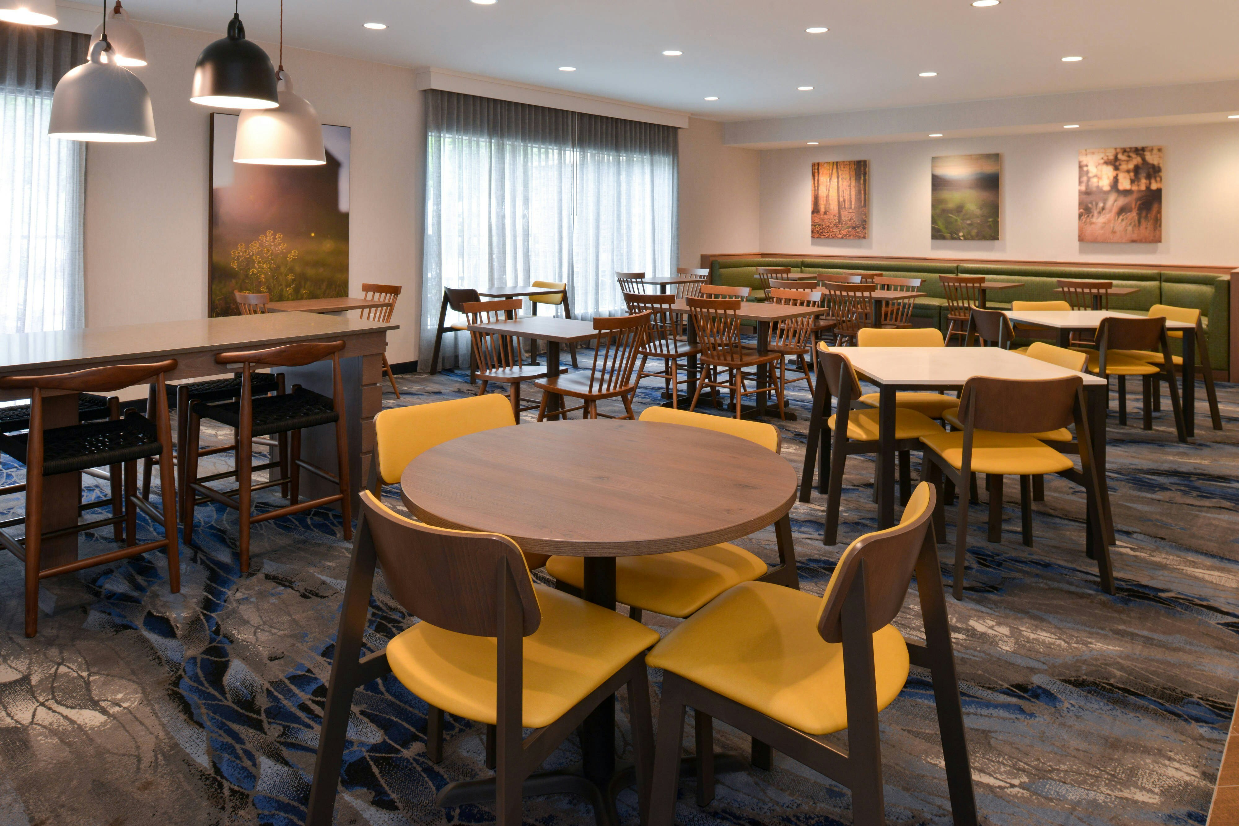 Fairfield Inn Suites By Marriott Arlington Six Flags 12/17