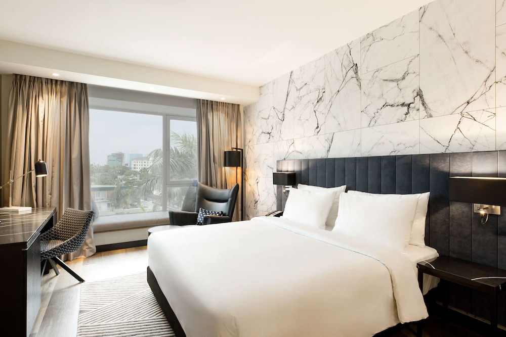 Executive, Lagoon View, Club Lounge Access