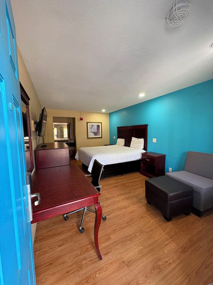 غرفة ديلوكس بسرير كينج، OYO Blue Star Inn 7/10