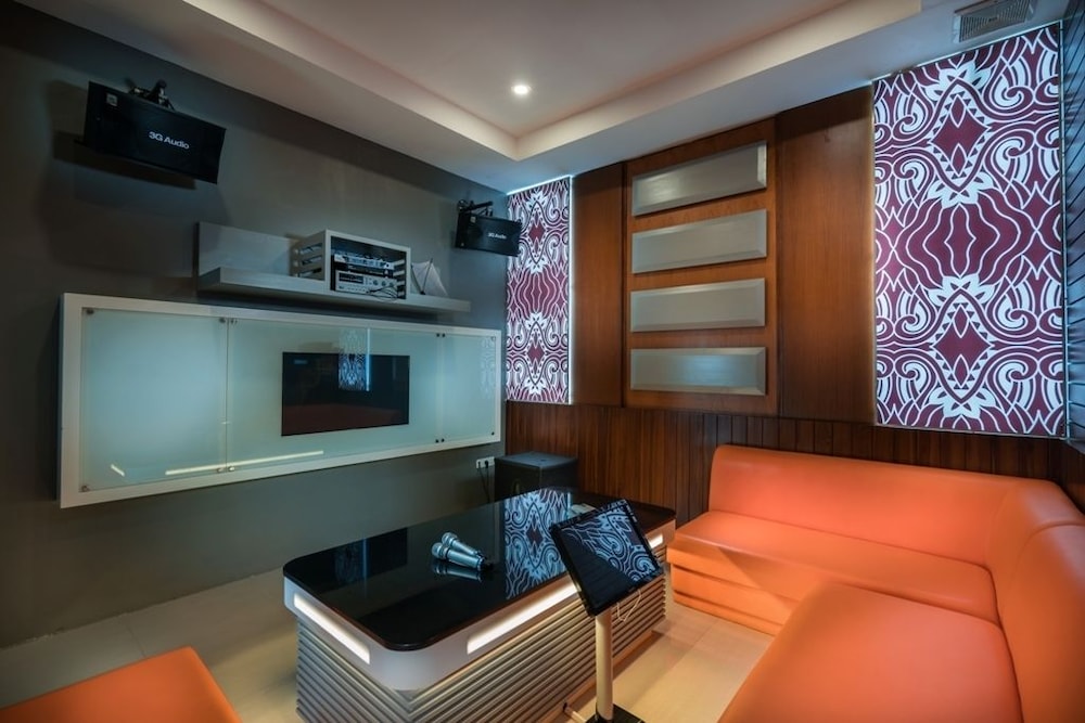 Griya Persada Convention Hotel And Resort 30/50