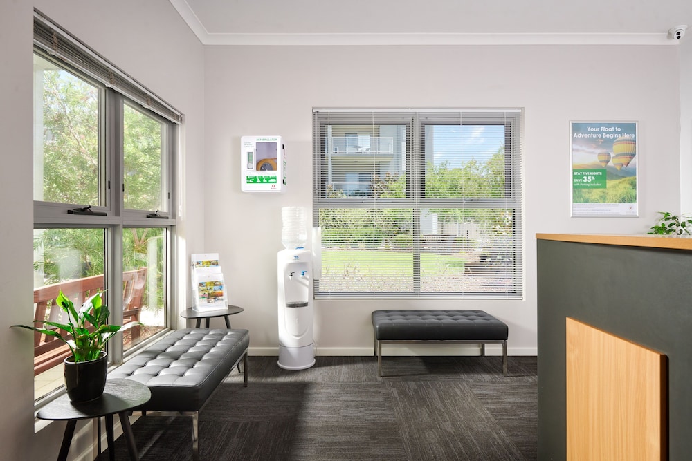 Airport Apartments by VetroBlu 32/44