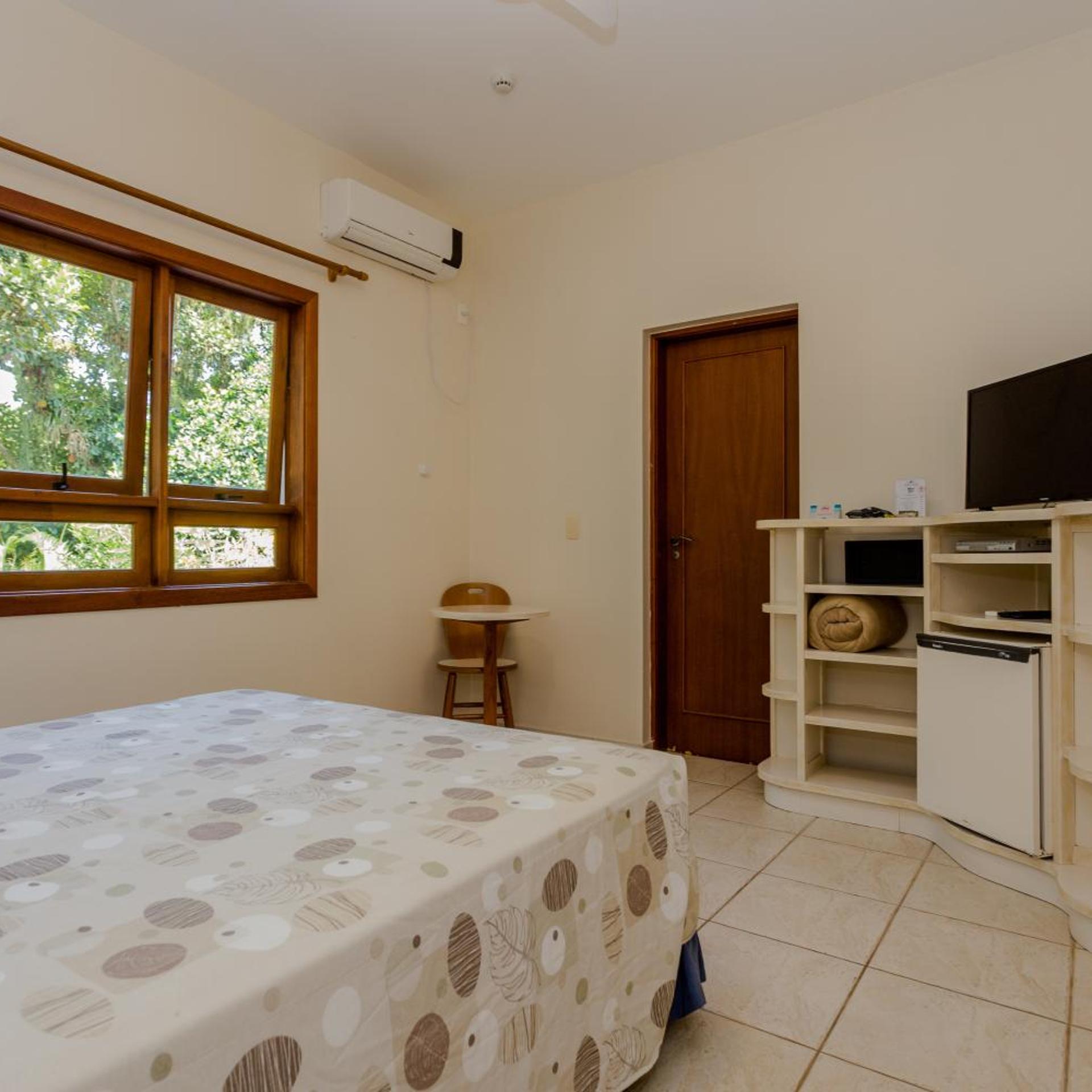 Beach Hotel Cambury 14/60