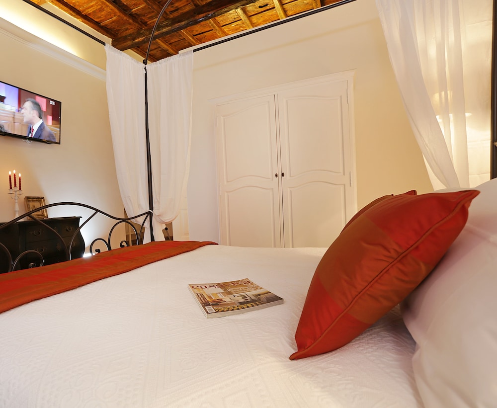 Madonna de Monti Suites 26/50