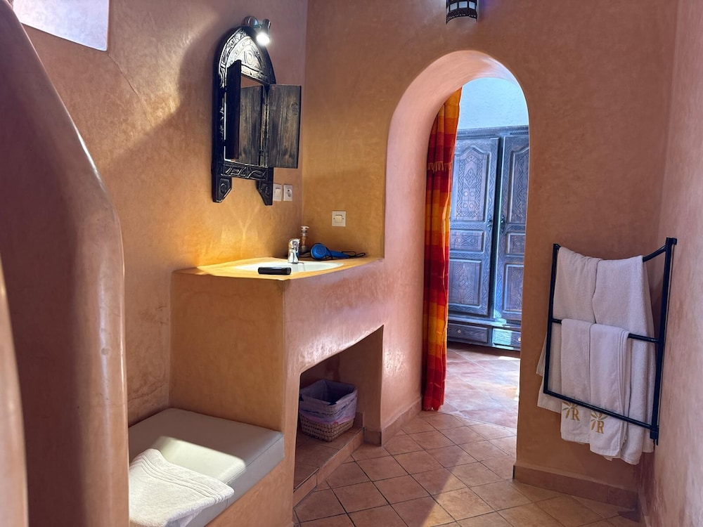 RIAD EUCALYPTUS, ETHNIC HOTEL 50/50