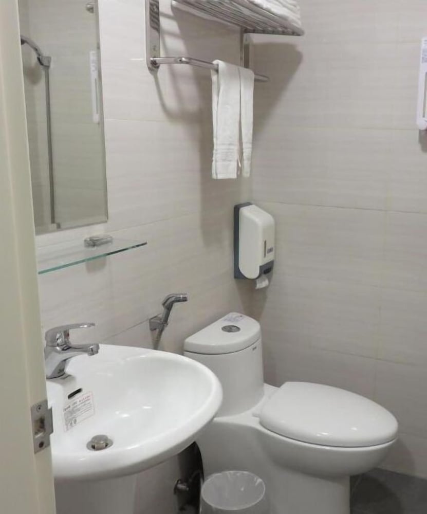 Maohua Motel 42/44