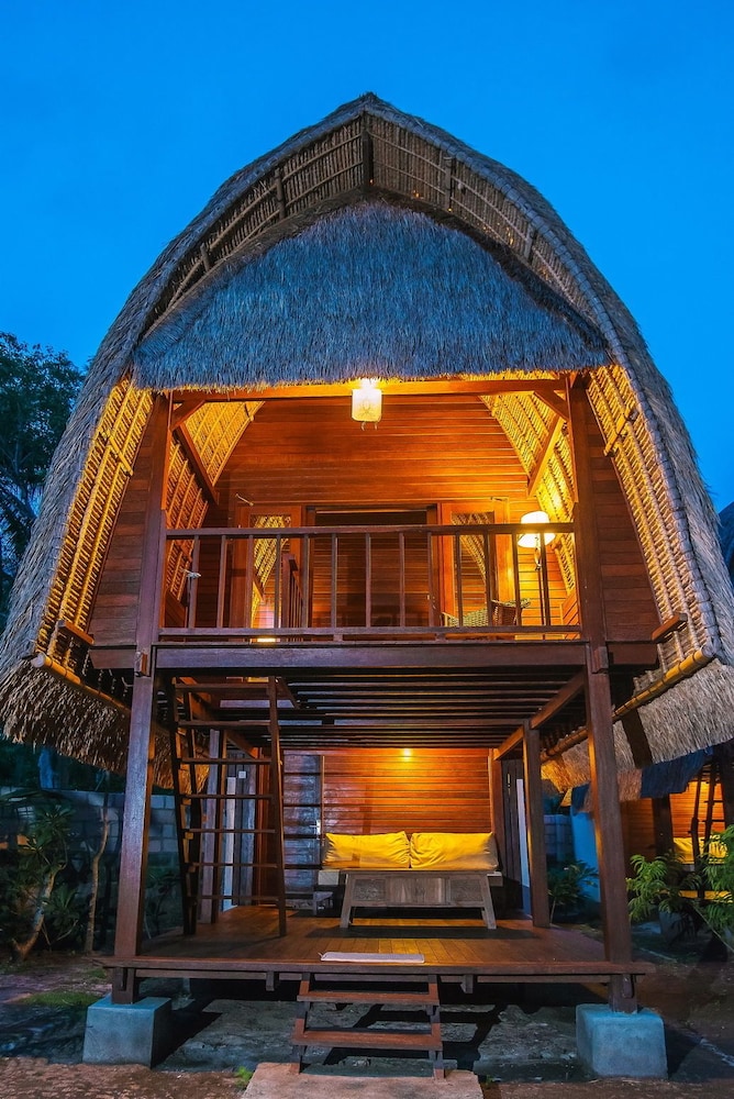 Sukanusa Luxury Huts 3/37