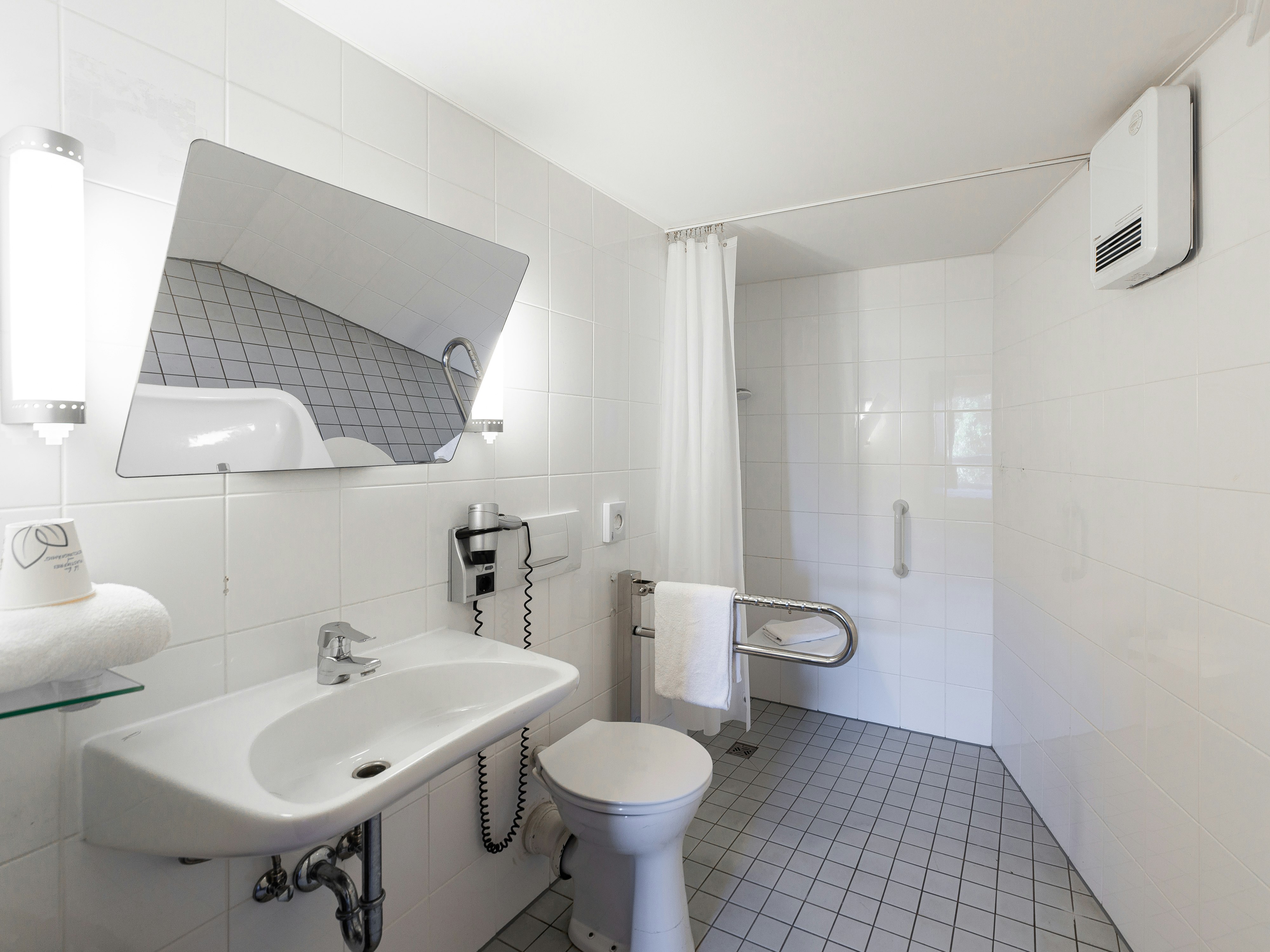 B&B Hotel Düsseldorf - Mitte 30/30