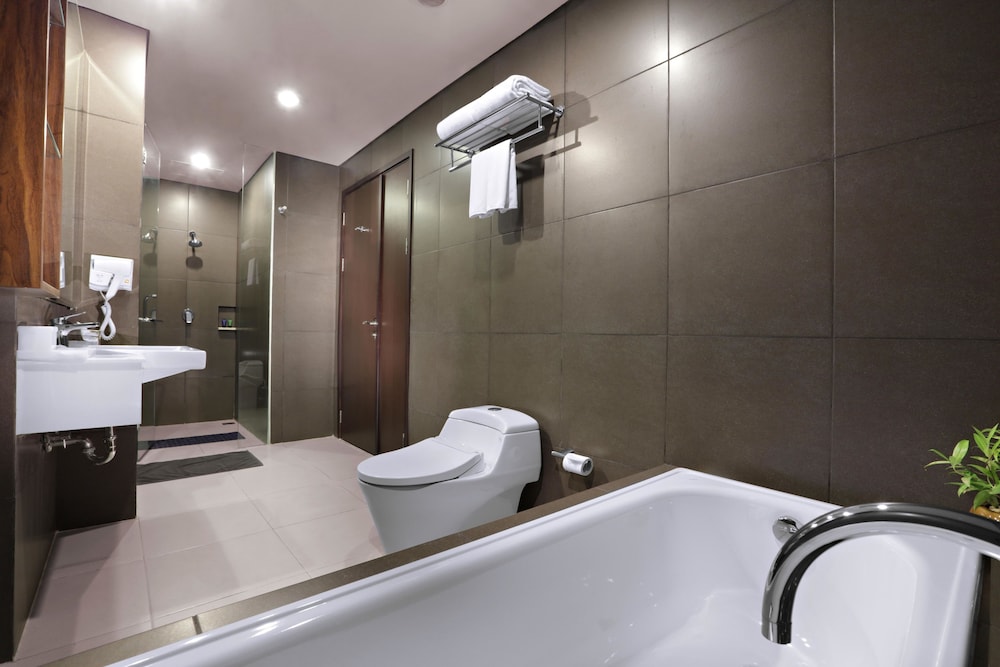 Aston Imperial Bekasi Hotel & Conference Center 14/53