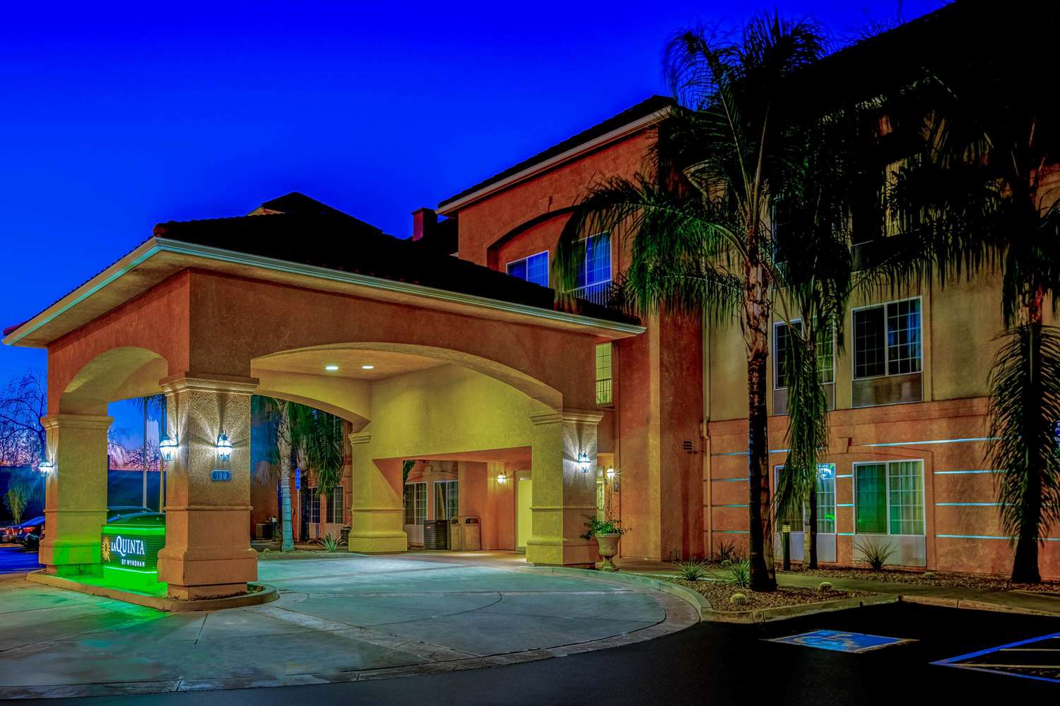 La Quinta Inn & Suites by Wyndham Fowler 4/61