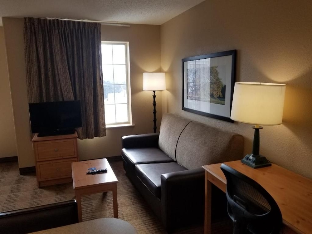 Studio 6 Extended Stay Milwaukee Brookfield WI 55/70