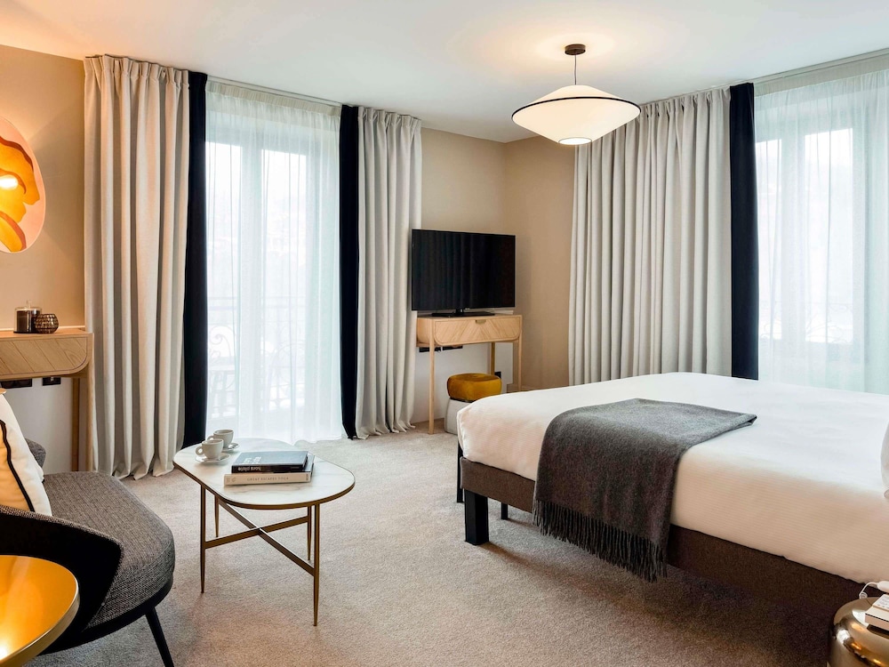 Room, King and Twin Beds