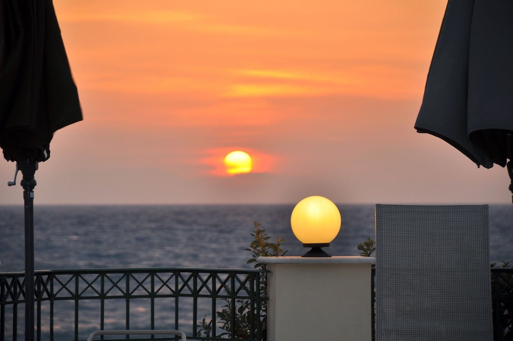 Messina Resort 36/47