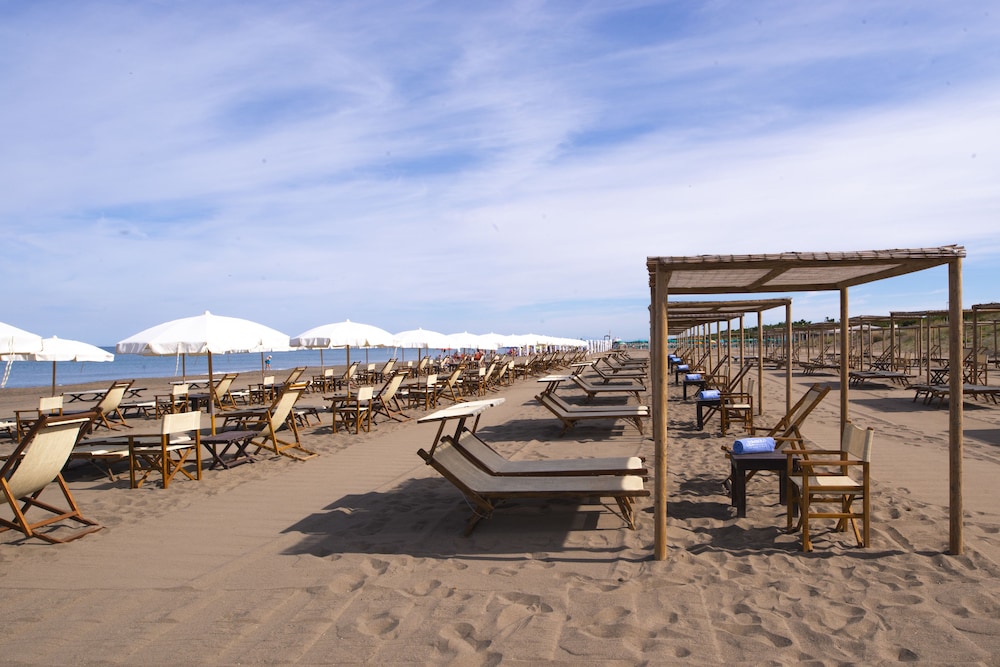 Tombolo Talasso Resort 69/72