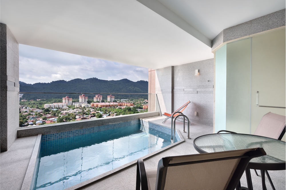 Lexis Suites Penang 12/47