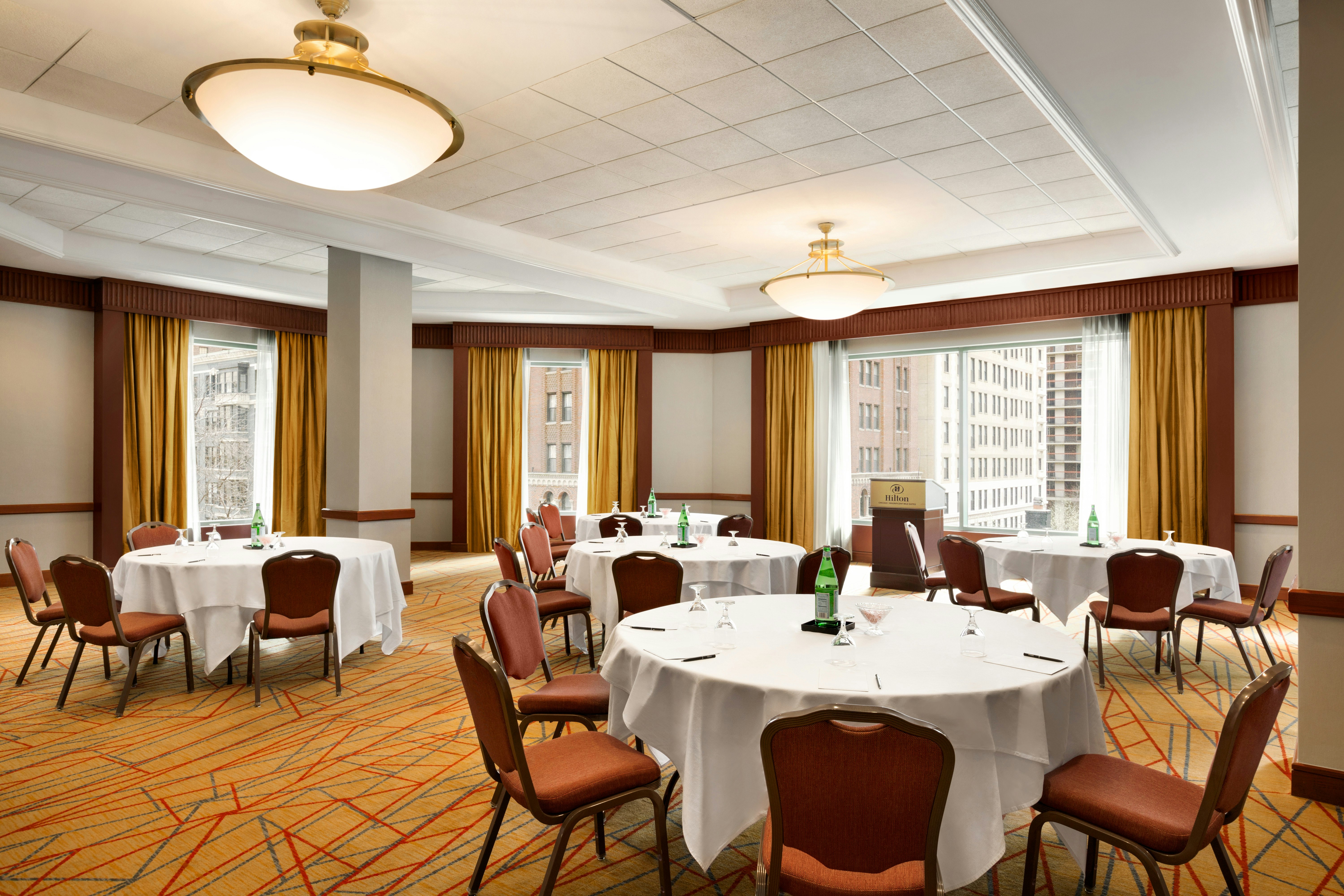 Hilton Chicago Magnificent Mile Suites 44/58