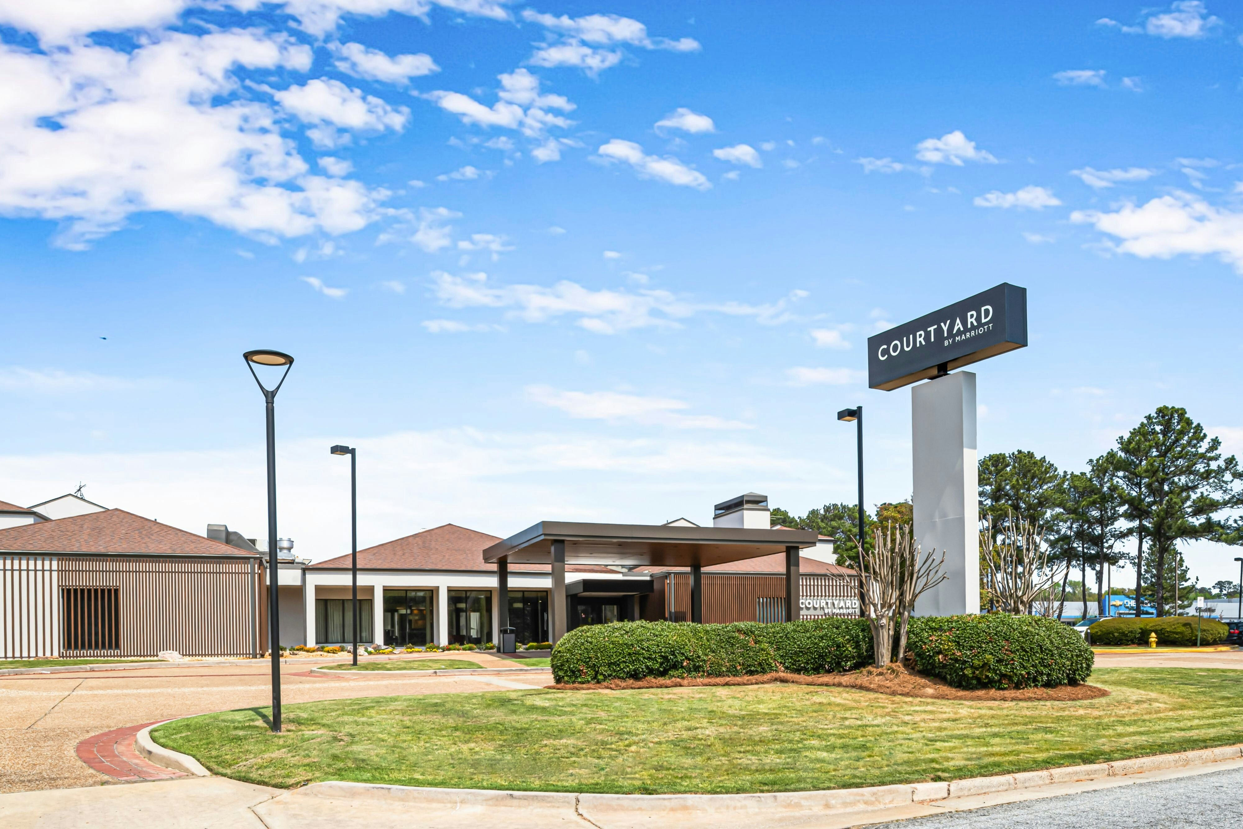 Courtyard By Marriott Columbus 65/71