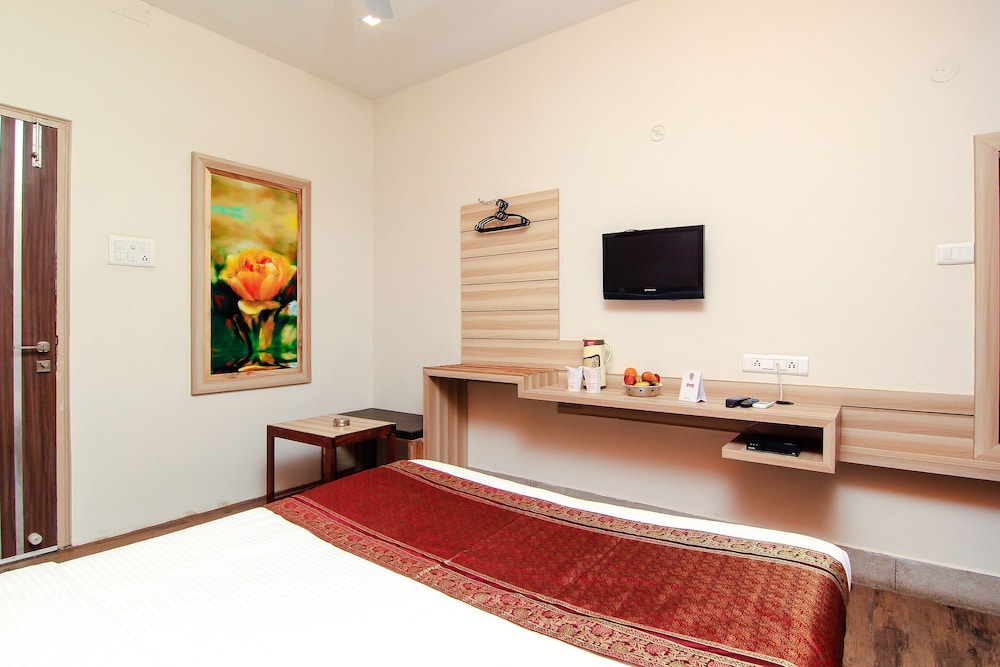 Hotel R B International 18/26