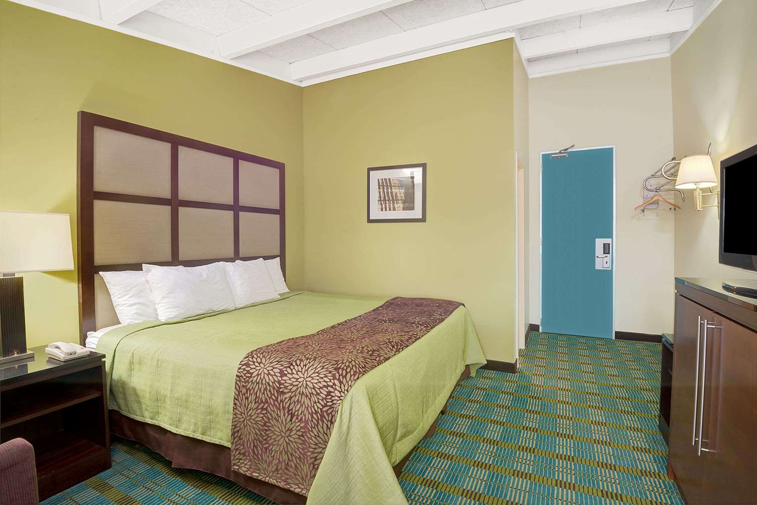 Days Inn by Wyndham Southington 12/25