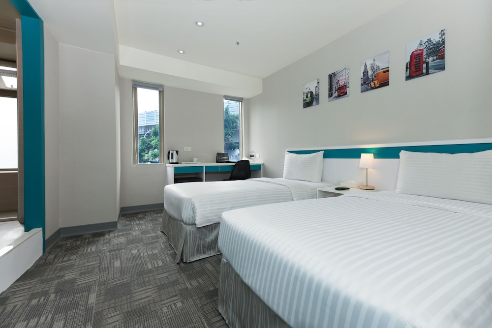 9ine hotel 25/63