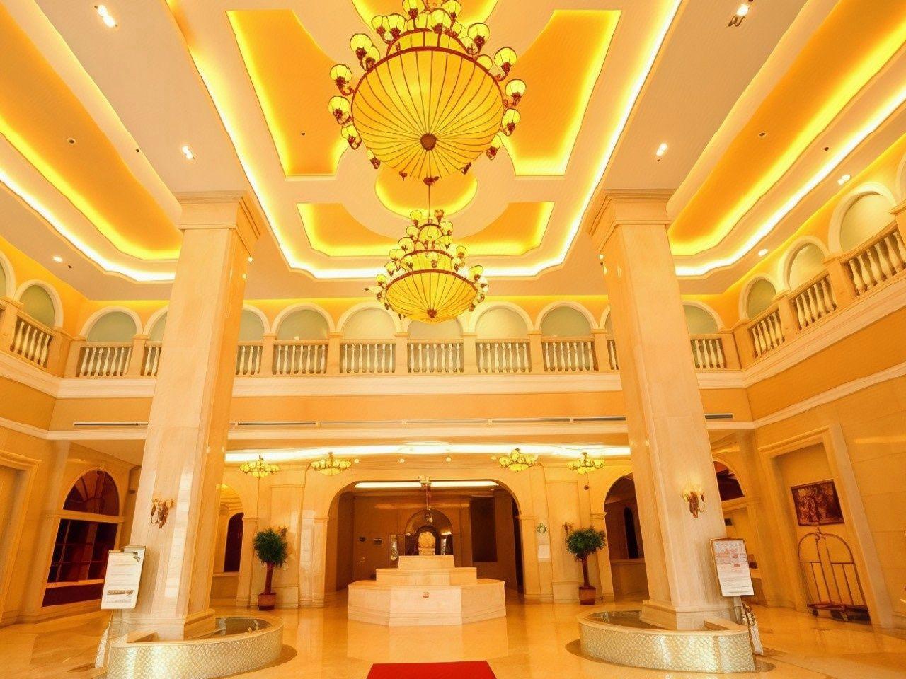 Vienna International Hotel (Huizhou South Railway Station, Wanda Plaza) 11/35