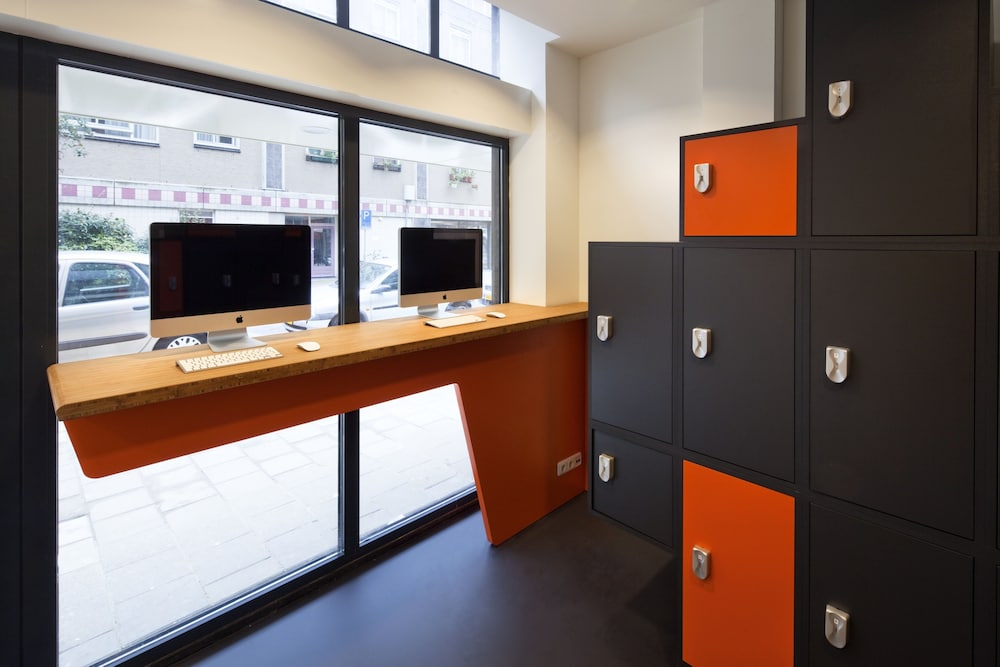 easyHotel Amsterdam City Centre 53/66