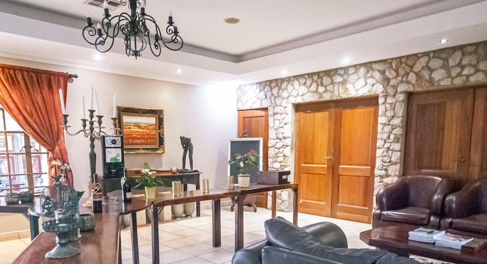 Afrique Boutique Hotel O.R. Tambo 31/50