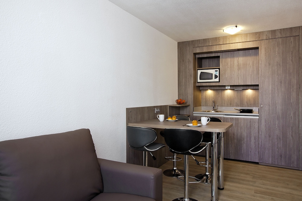Sejours Affaires Reims Clairmarais 44/55