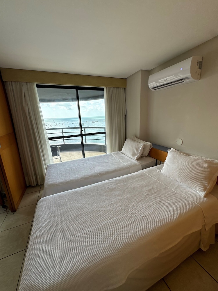 Iate Plaza Hotel 23/50