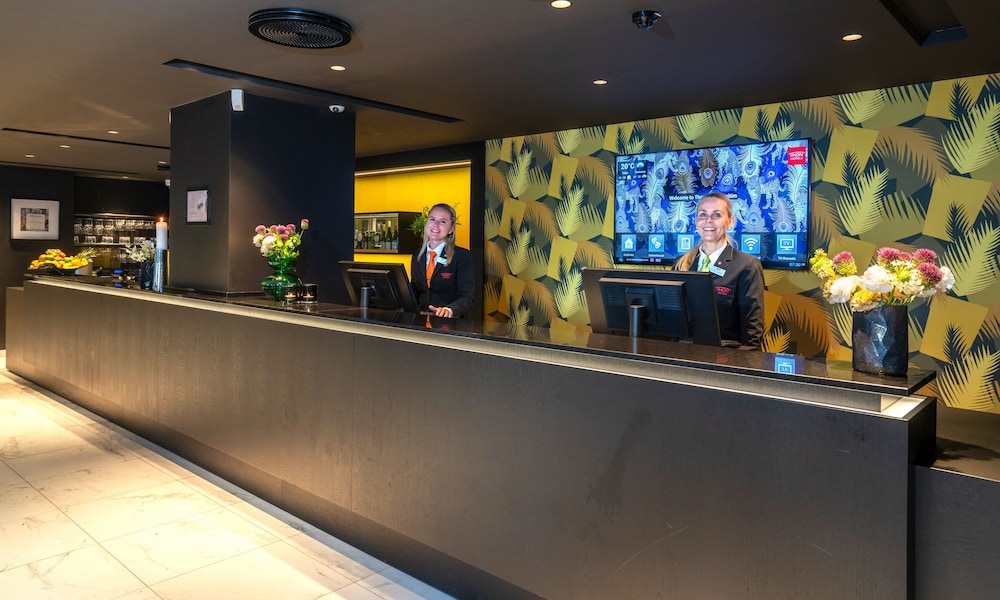 Lobby at Thon Maritim, STAVANGER
