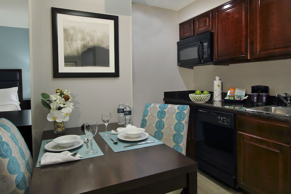 HOMEWOOD SUITES BY HILTON MIAMI - AIRPORT WEST 29/40