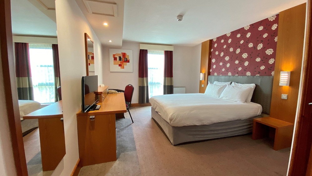 HOLIDAY INN MANCHESTER-CENTRAL PARK 17/73