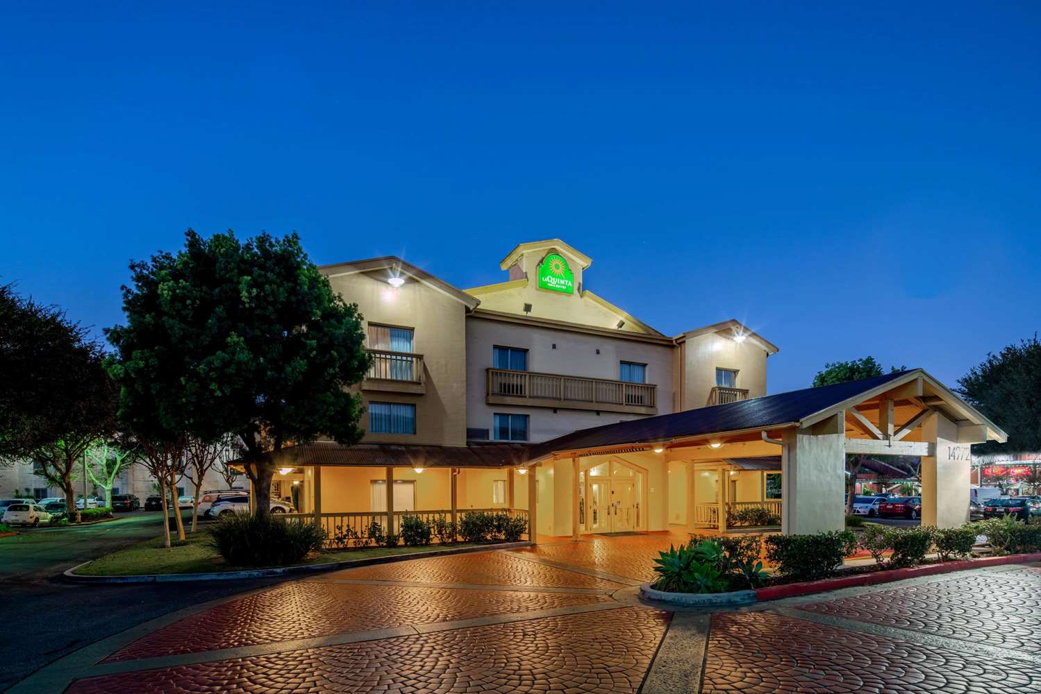La Quinta Inn & Suites by Wyndham Irvine Spectrum 6/49