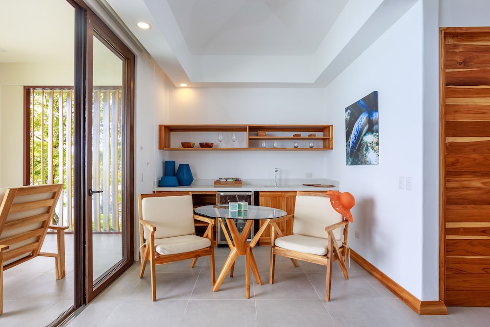 Arenas del Mar Beachfront & Rainforest Resort 58/75