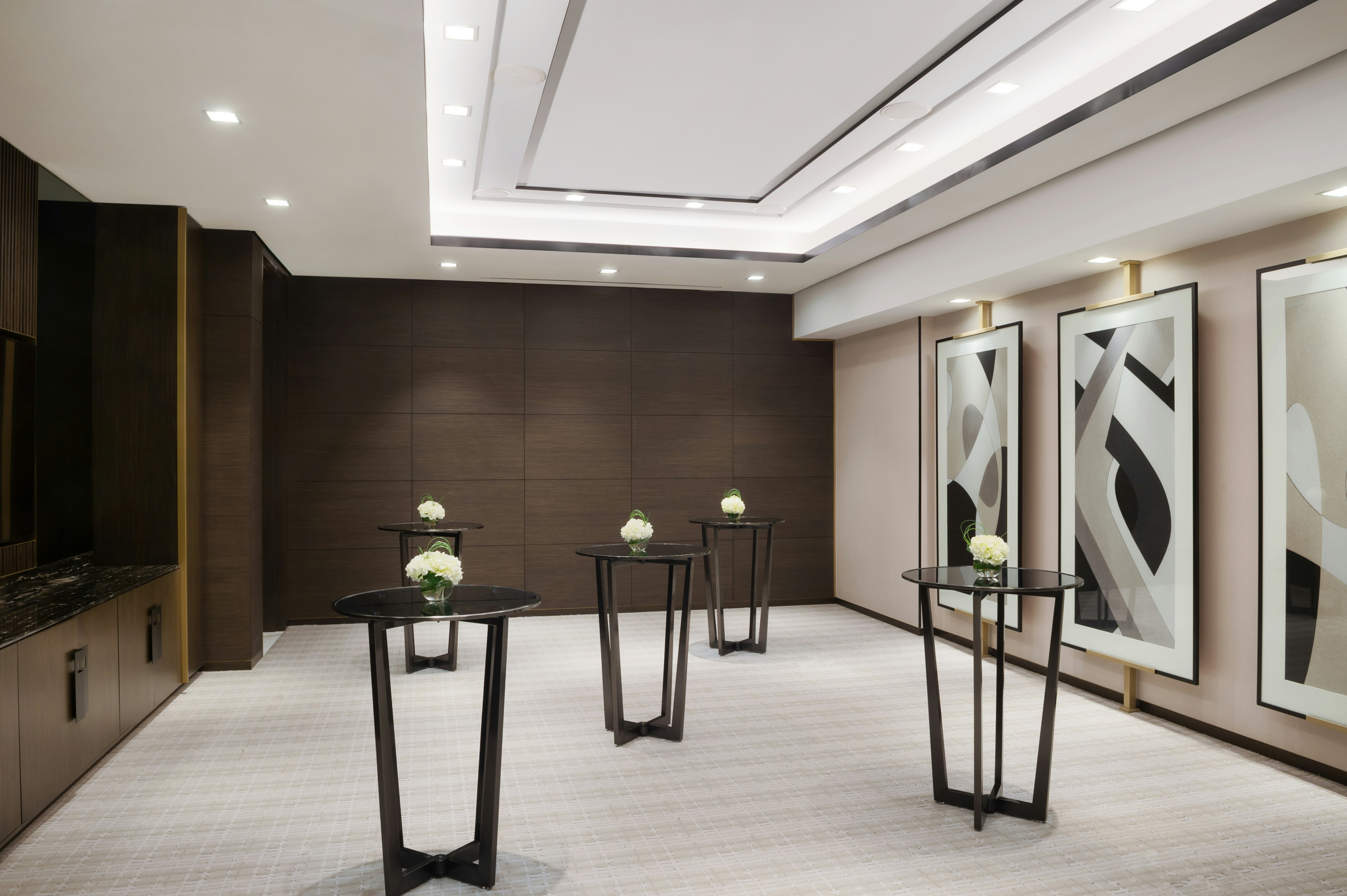 Waldorf Astoria Kuwait 44/81