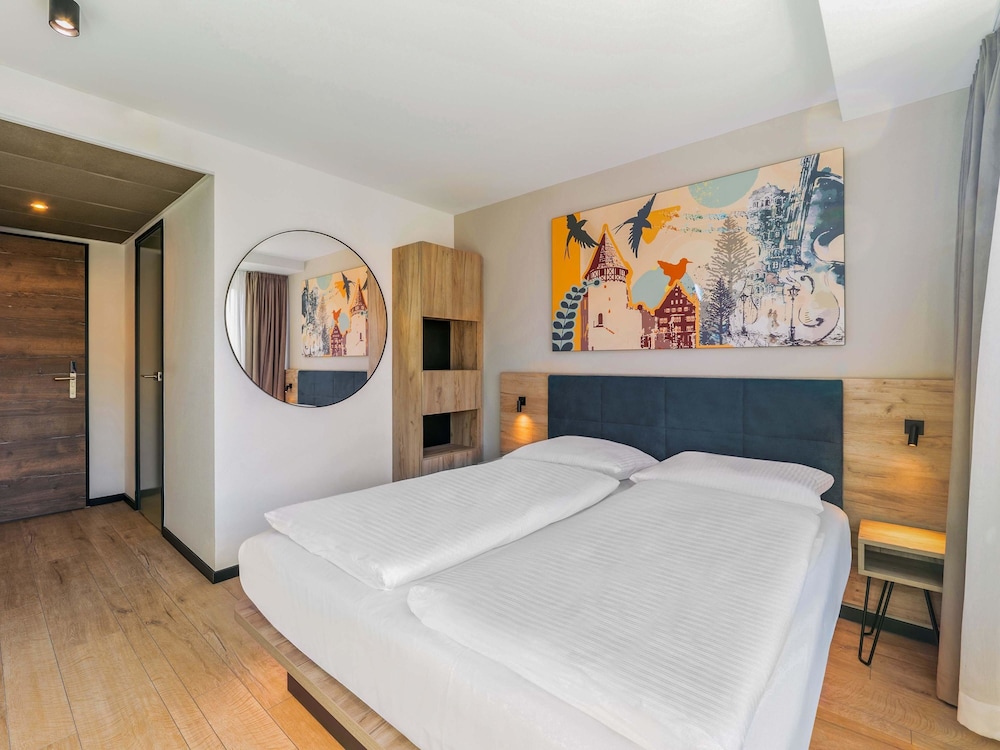 Room, French Bed