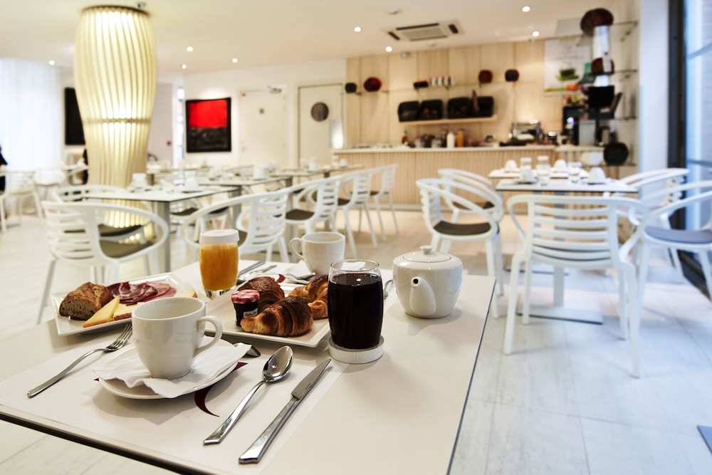 Mercure Paris Levallois Perret 49/63