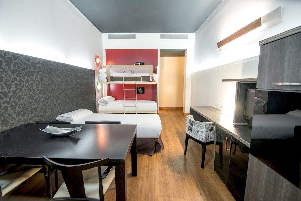 Petit Palace Museum 44/54