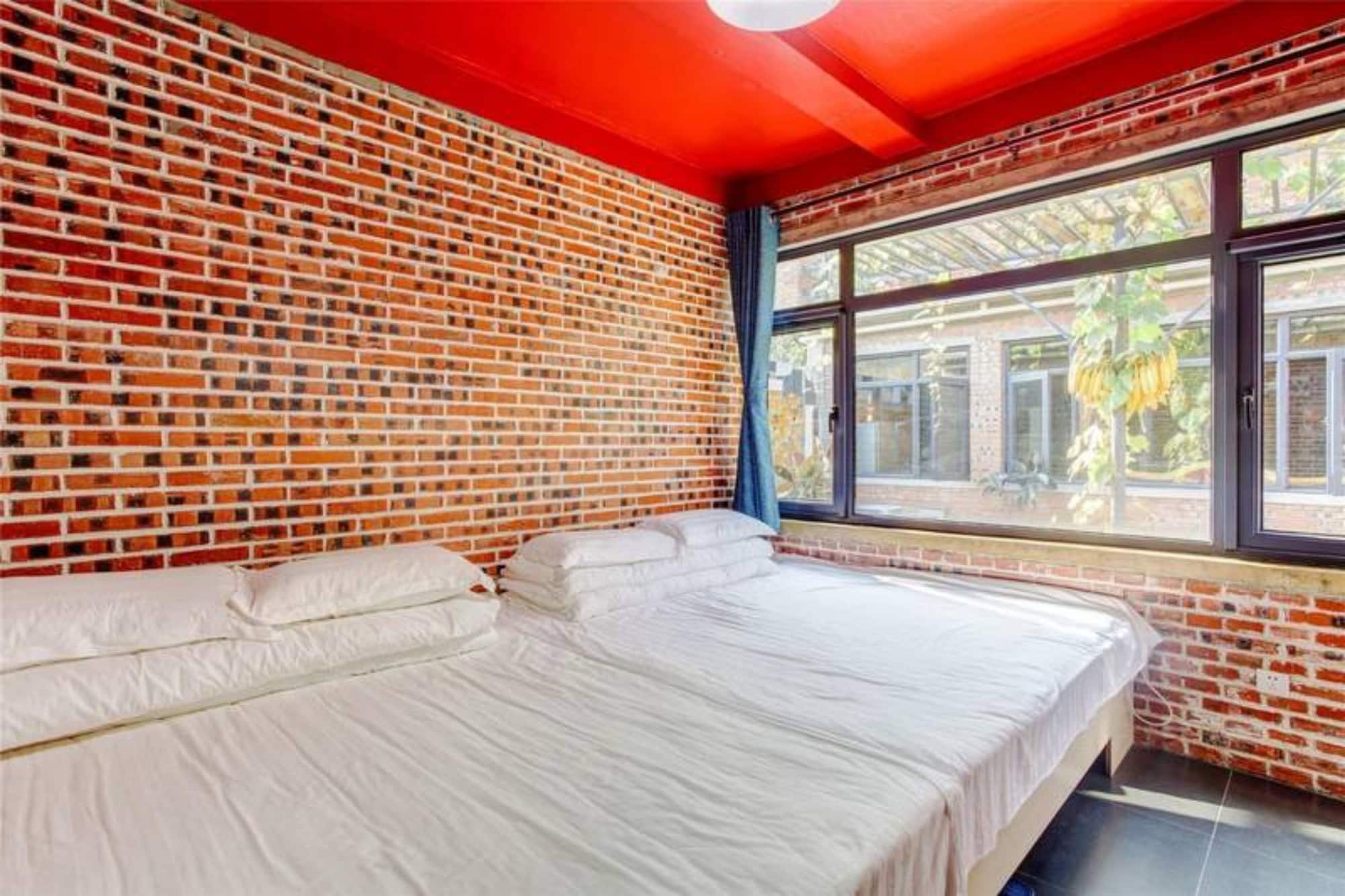 House, Futon Bed, 1 King and 2 Double Beds, 2 Queen Beds